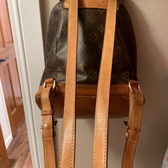 Vintage Louis Vuitton Montsouris MM backpack - Picture 3 of 14